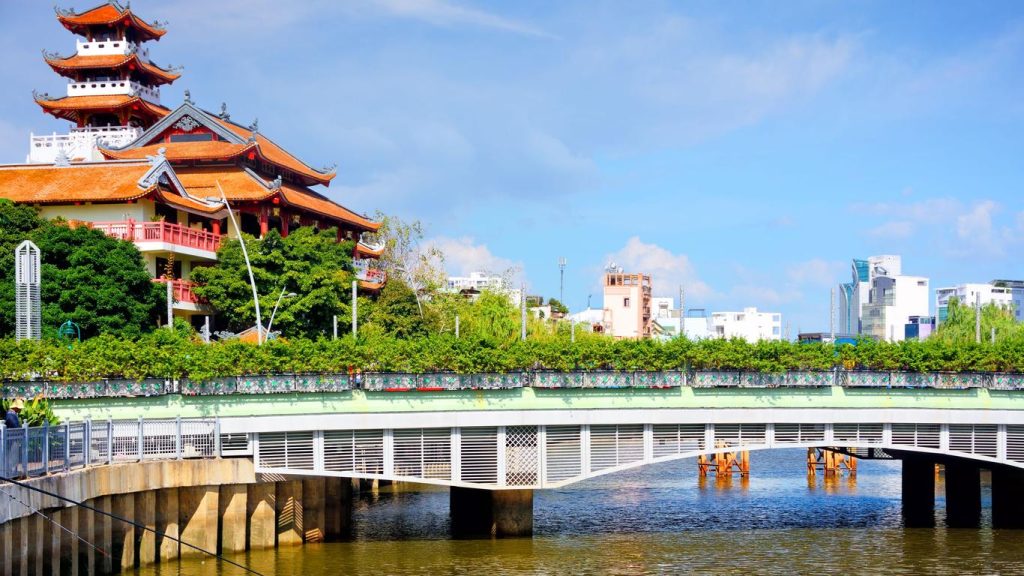 3f93c2ee-city-18144-16374d01b2d