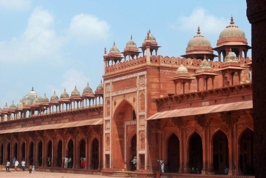 Fatehpur-Sikri-entrance1