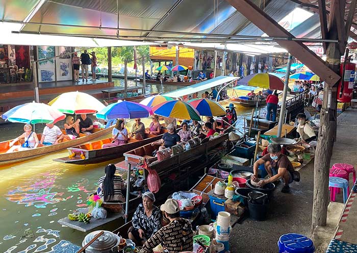 damnoen-saduak-floating-market-700-2
