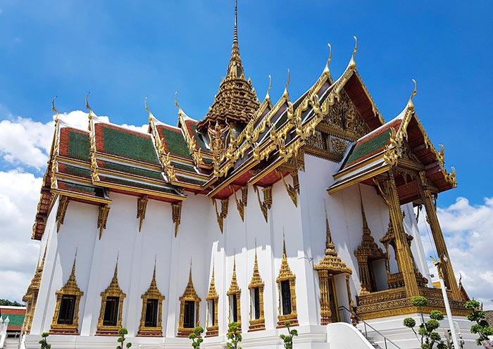 grand-palace-dusit-maha-prasat-hall-700-1