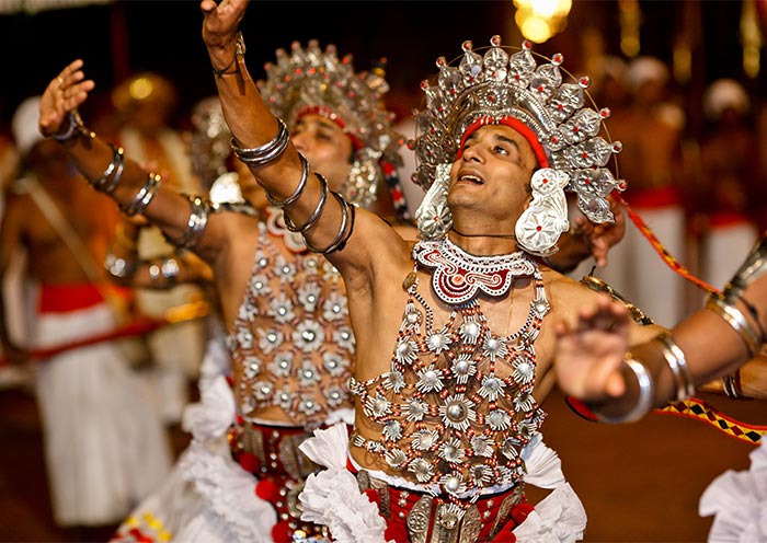 kandyan-cultural-dance-700-1