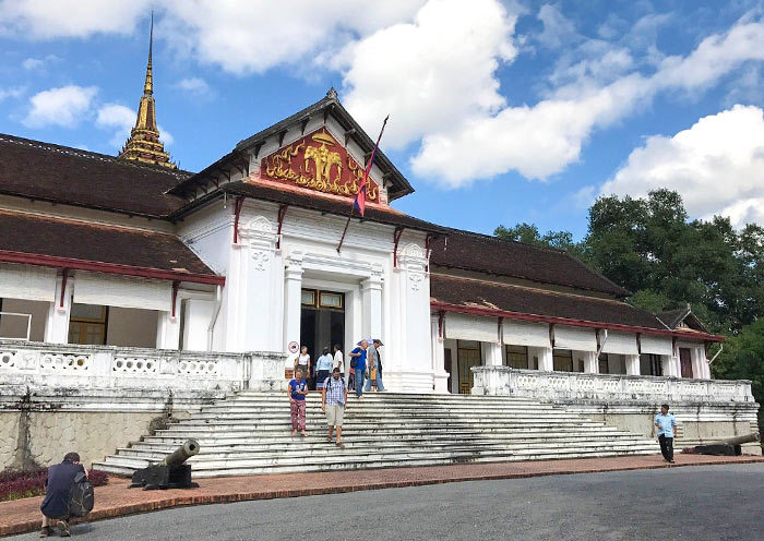 royal-palace-museum-luang-prabang-700-1