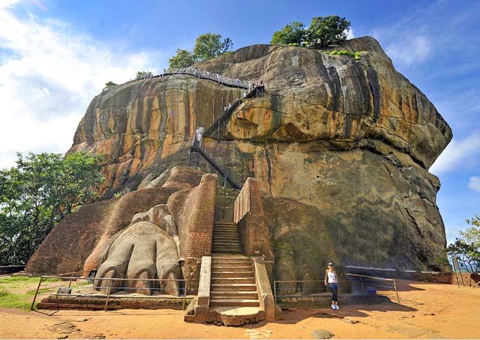 sigiriya-lion-rock-700-6