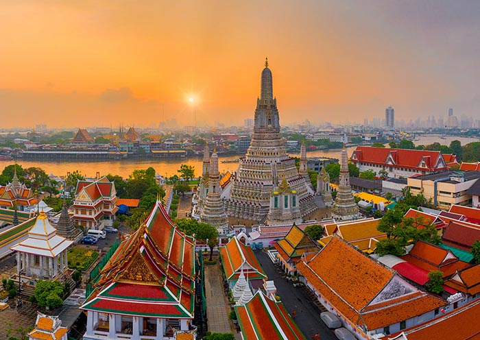 wat-arun-thai-eiffel-tower-700-6