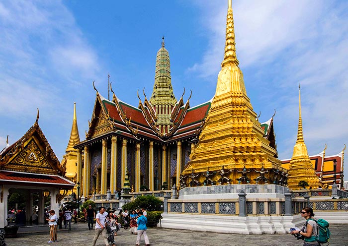 wat-phra-kaew-bangkok-700-1 (1)