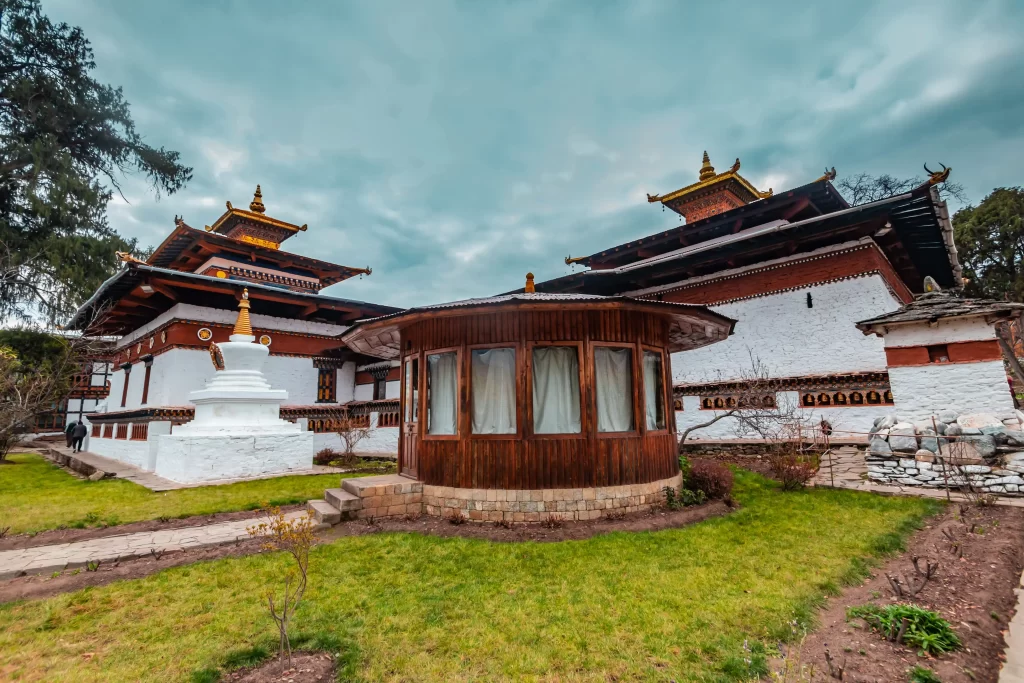 xpd8um5xvludh3jqyzckf8hrosha_Kyichu Lhakhang 1